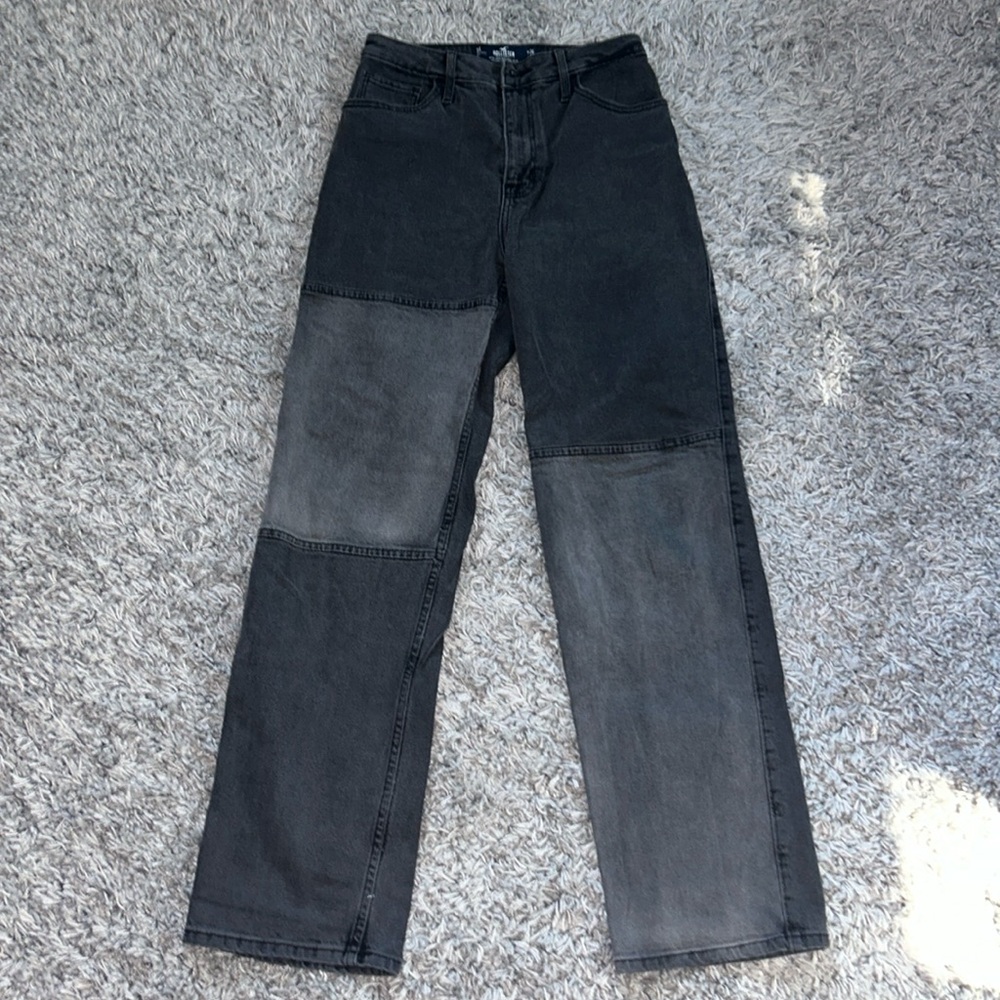 Hollister Ultra High Rise Dad Jean size 26 / 3R Gray and Black Wash